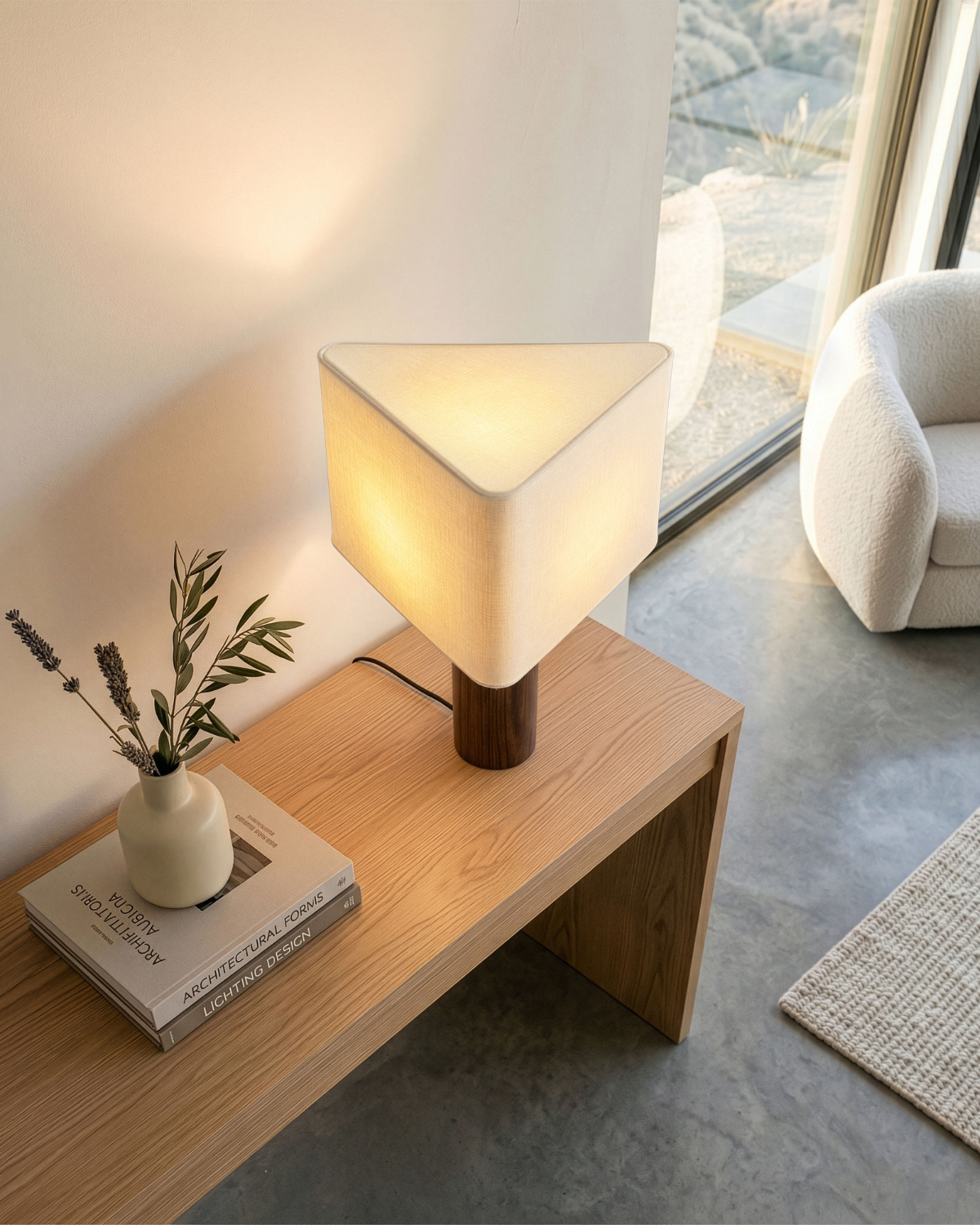 Brightech_KoaTableLamp_Wood_Brown2.png